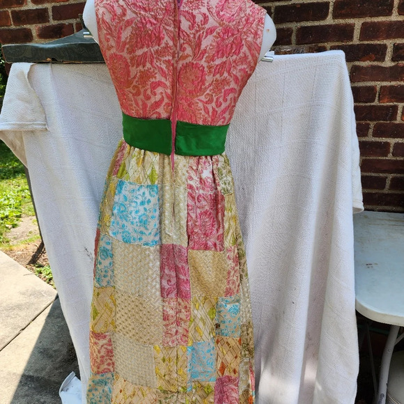 1960s‎ Quilted Lamé debut gown S - Picture 6 of 16